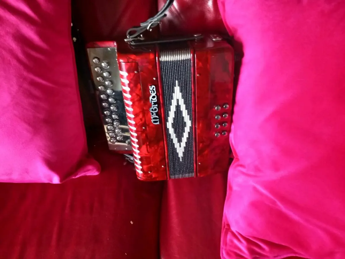 Mc Bride button accordion - Image 1