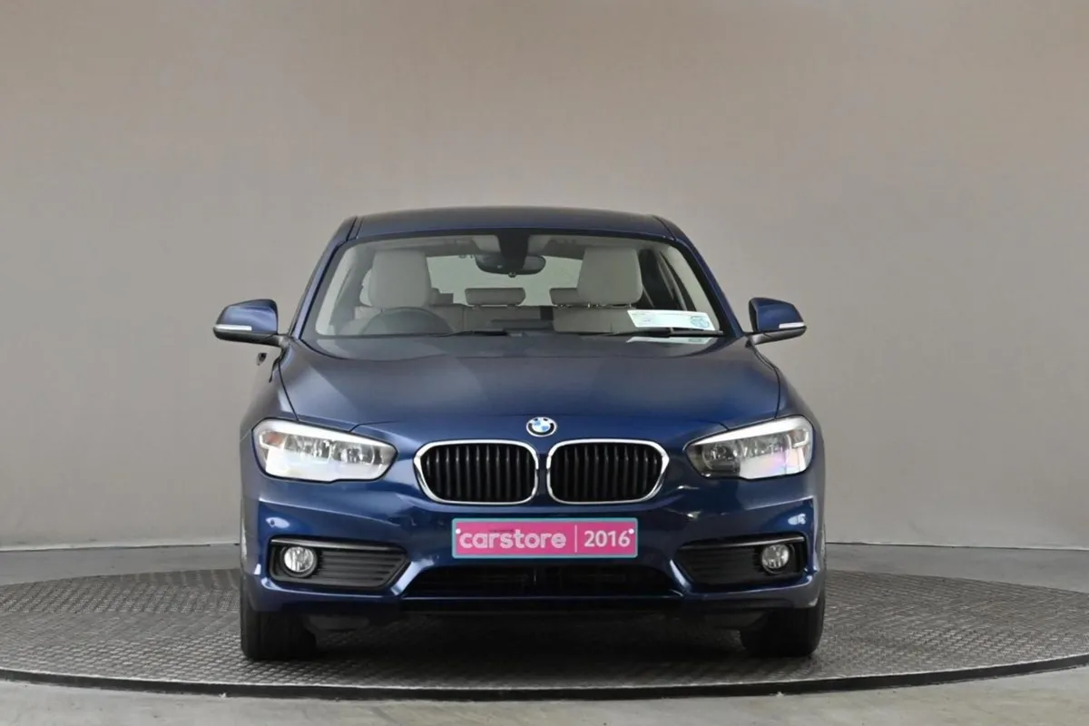 BMW 1 Series 116D SE 6spd  full Beige Leather par - Image 2