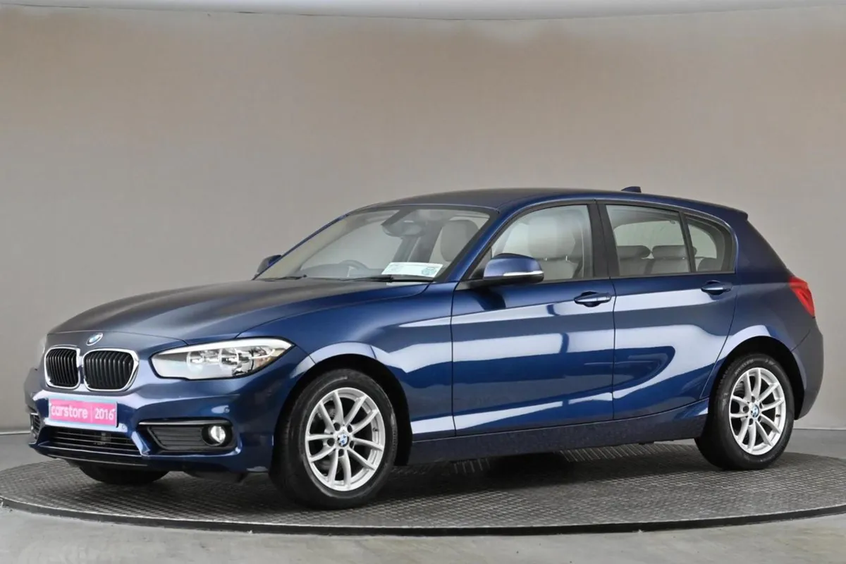 BMW 1 Series 116D SE 6spd  full Beige Leather par - Image 4
