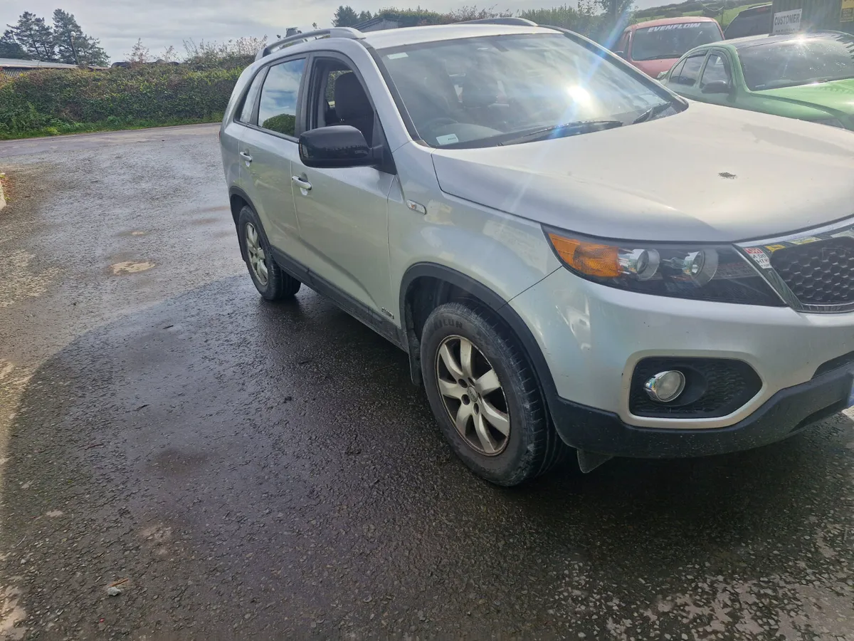 2011 KIA  SORENTO 2.2 - Image 2
