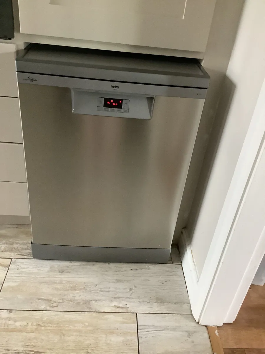 Dishwasher - Image 1