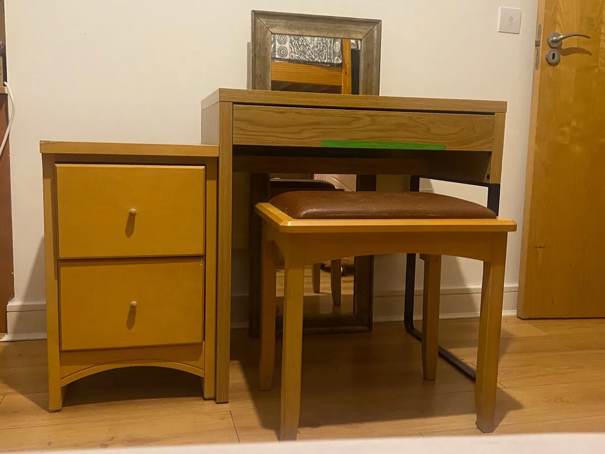 Wardrobe, table, bunk bed, sofa - Image 4