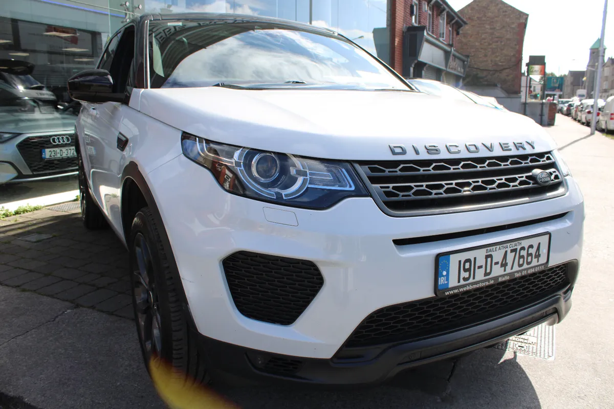 Land Rover Discovery Sport 2.0 4WD AUTO 2019 - Image 1