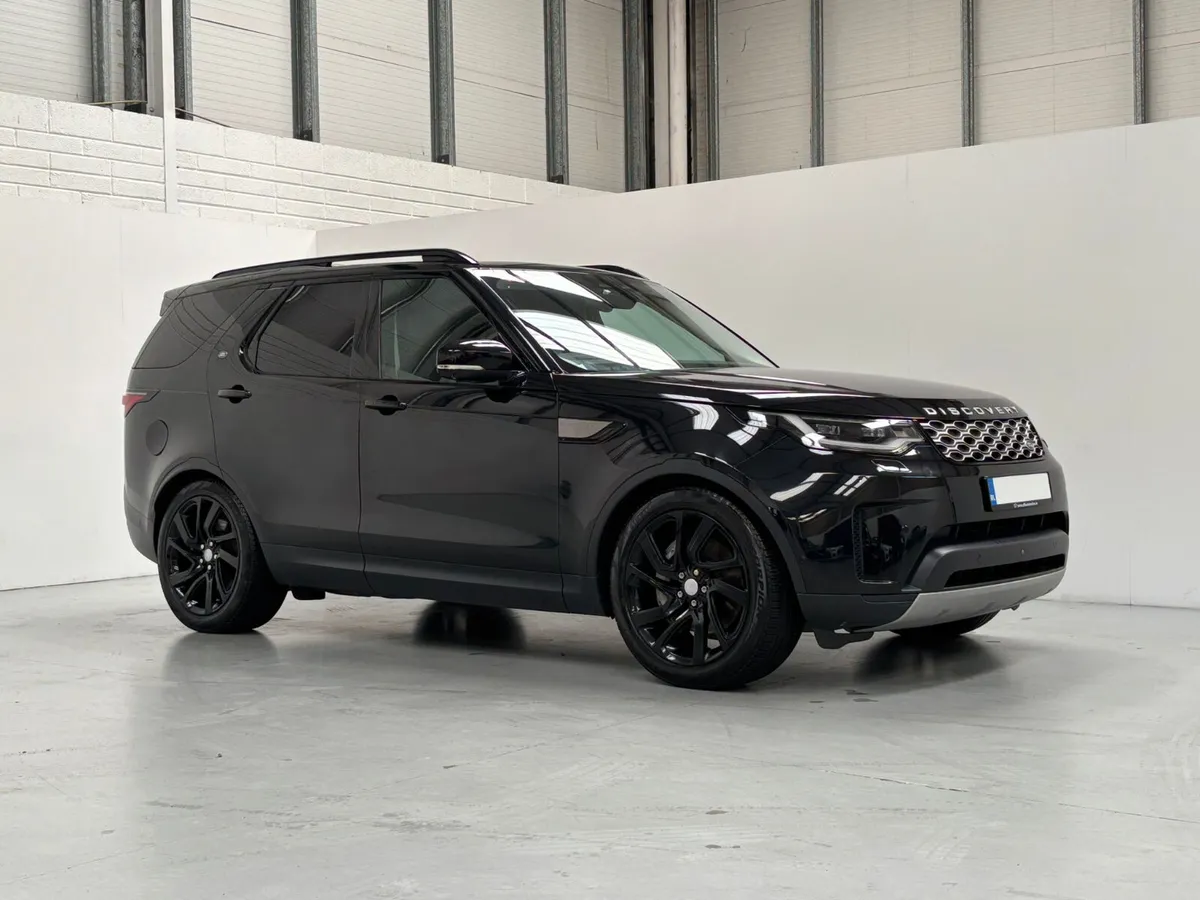 2022 Land Rover Discovery 5 3.0 D300 Commercial - Image 2