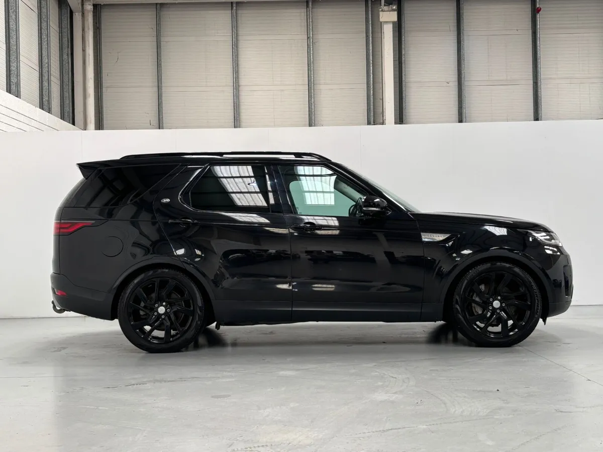 2022 Land Rover Discovery 5 3.0 D300 Commercial - Image 3