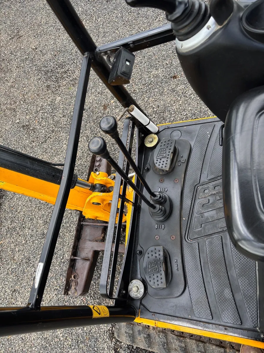JCB 8018 1.8ton Mini Excavator/Digger - 2017 - Image 2