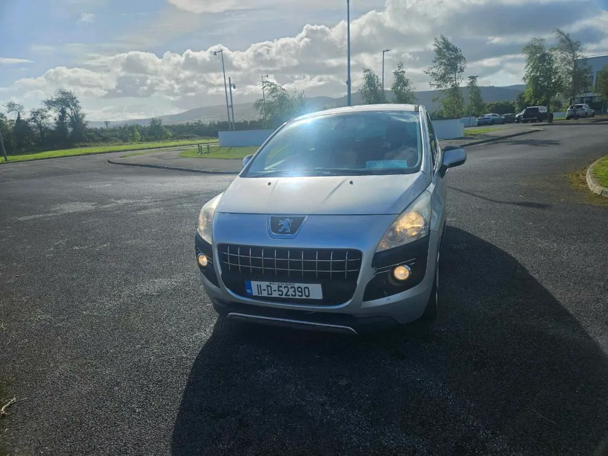 11 Peugeot 3008 new test look - Image 2