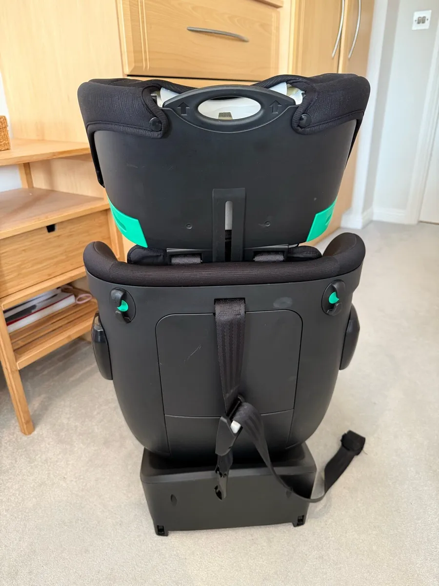 BabyAuto Experta i-Size 360 and isofix base - Image 2