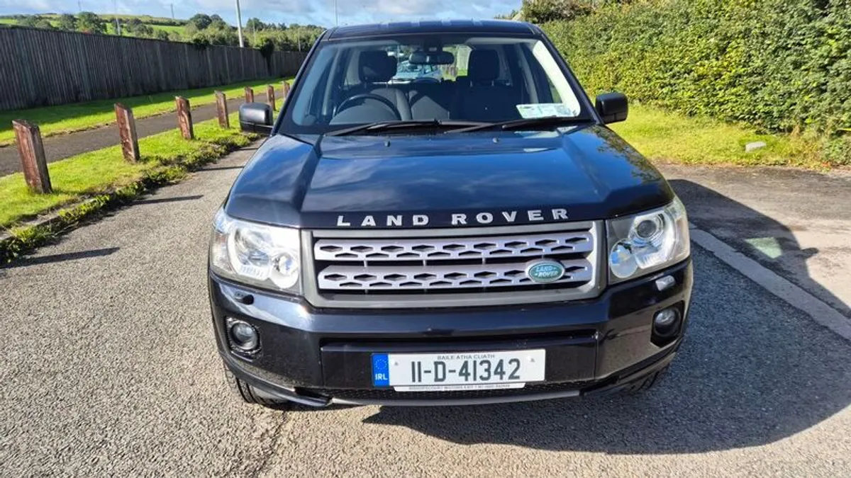 2011 Land Rover Freelander - Image 1