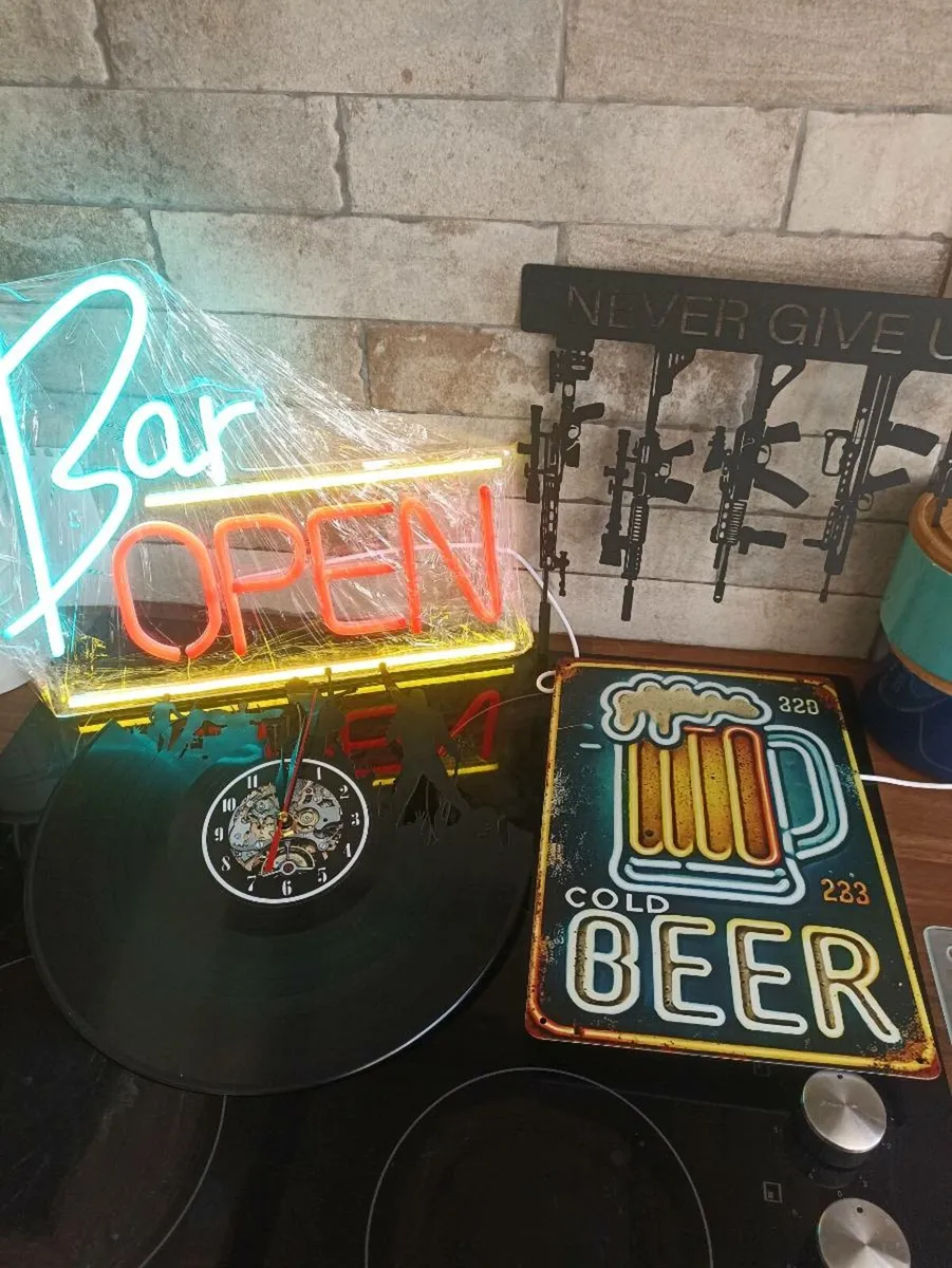 Signs - Image 4