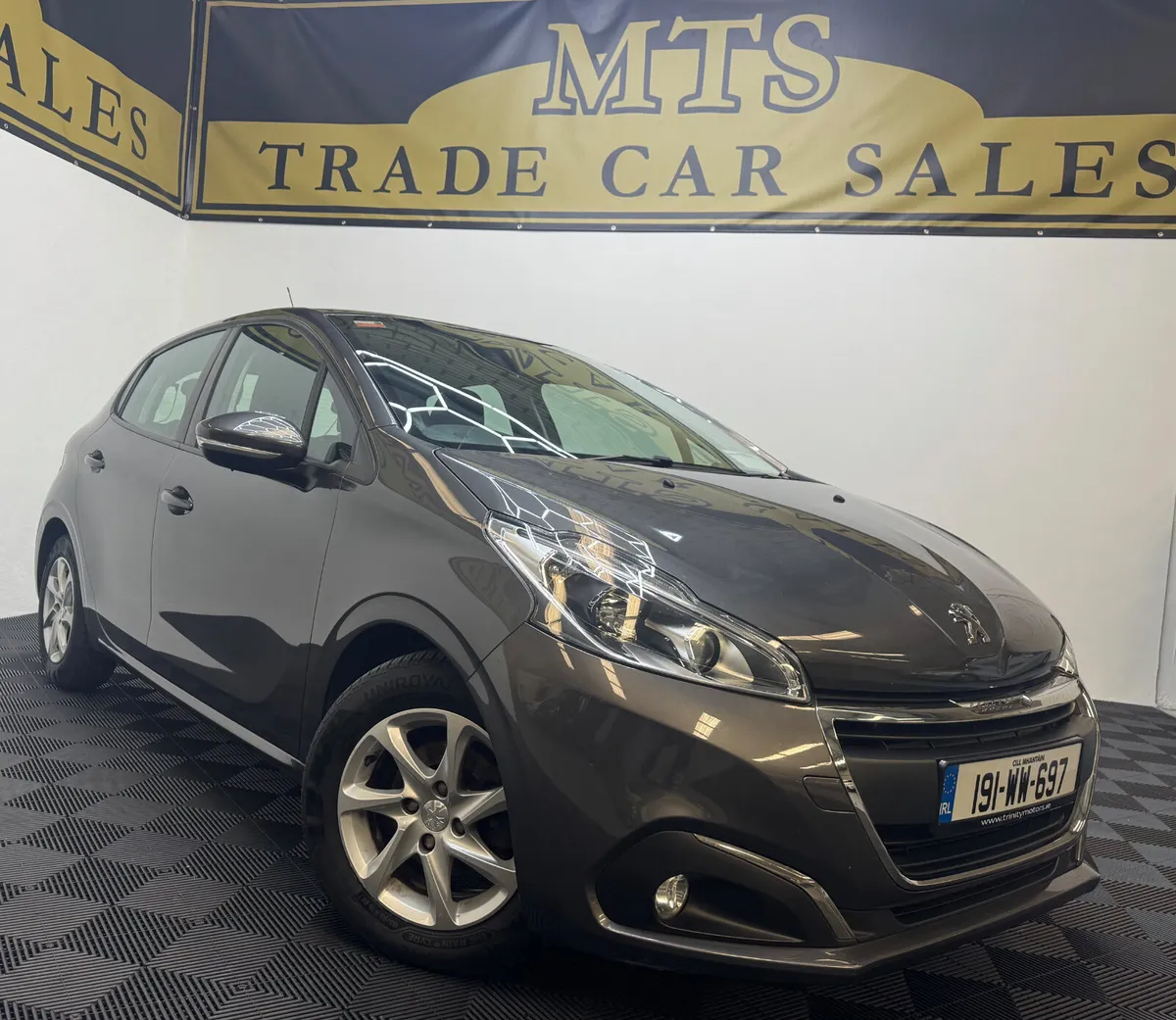 2019 Peugeot 208 1.2 petrol pure tech low km - Image 1