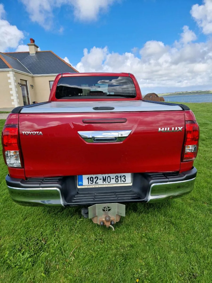Hilux SR5 2019 - Image 3