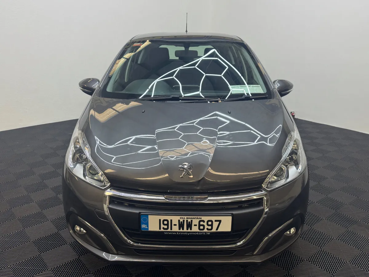 2019 Peugeot 208 1.2 petrol pure tech low km - Image 4