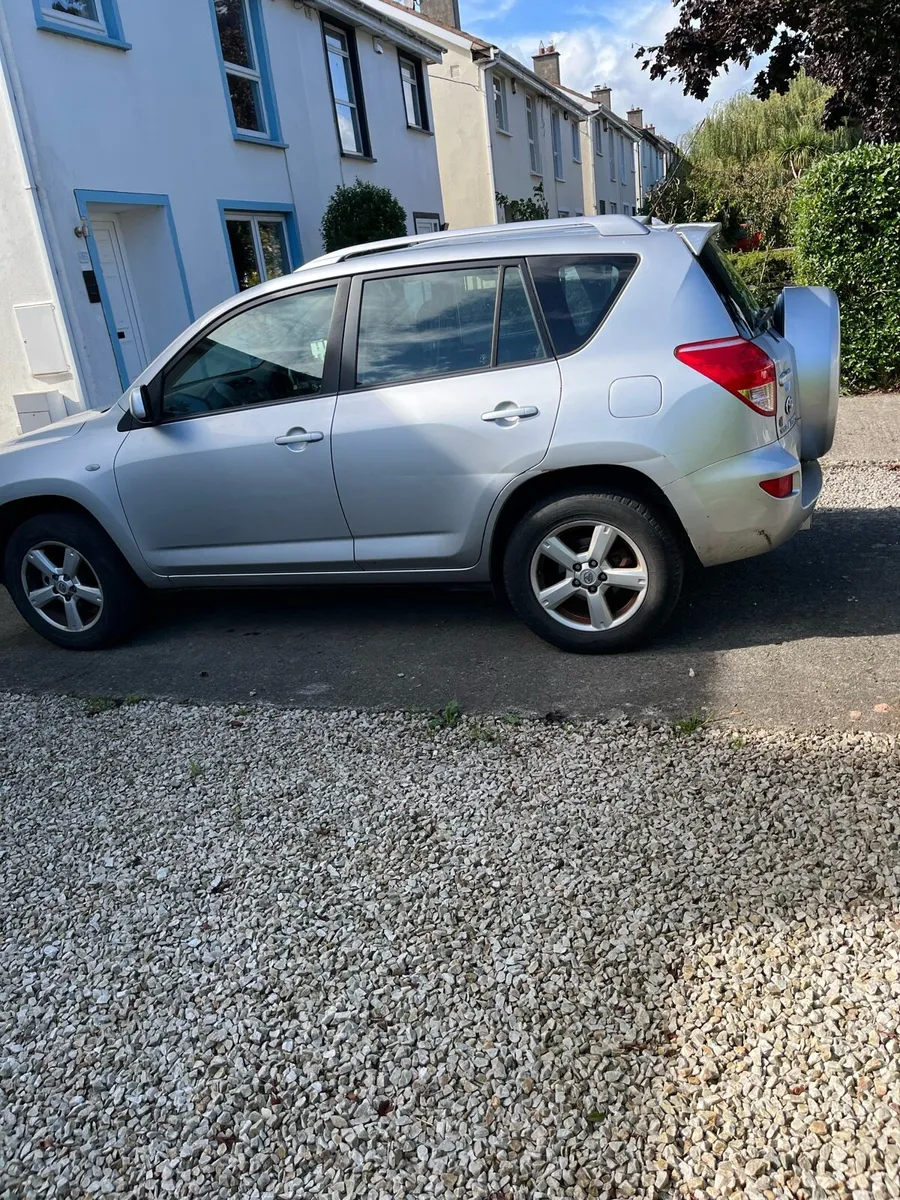 Toyota Rav 4 silver 4x4  2007 - Image 3