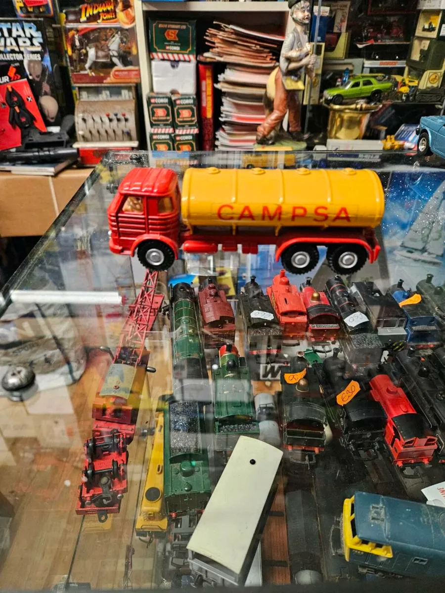 Corgi Joal Spanish Tanker Truck - Image 2