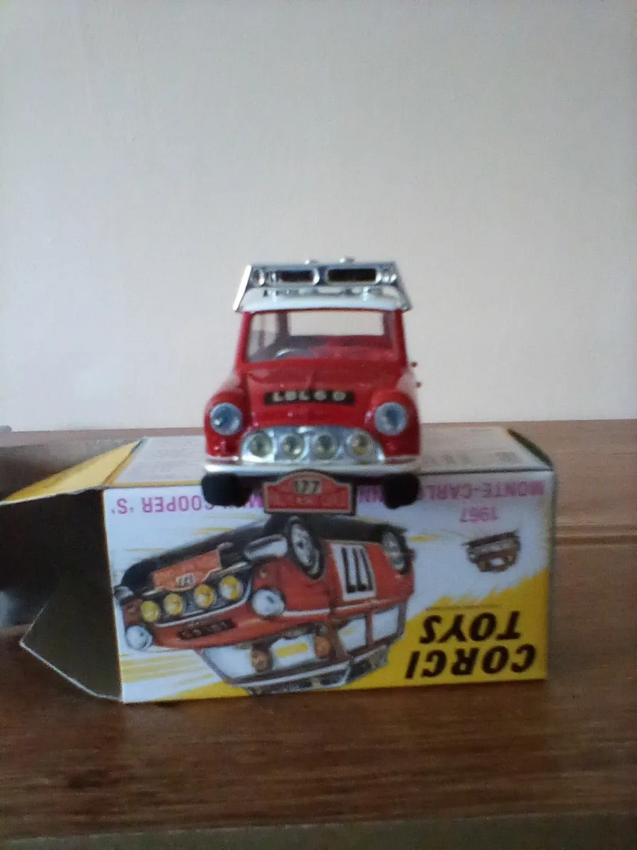 Collectable corgi mini - Image 3