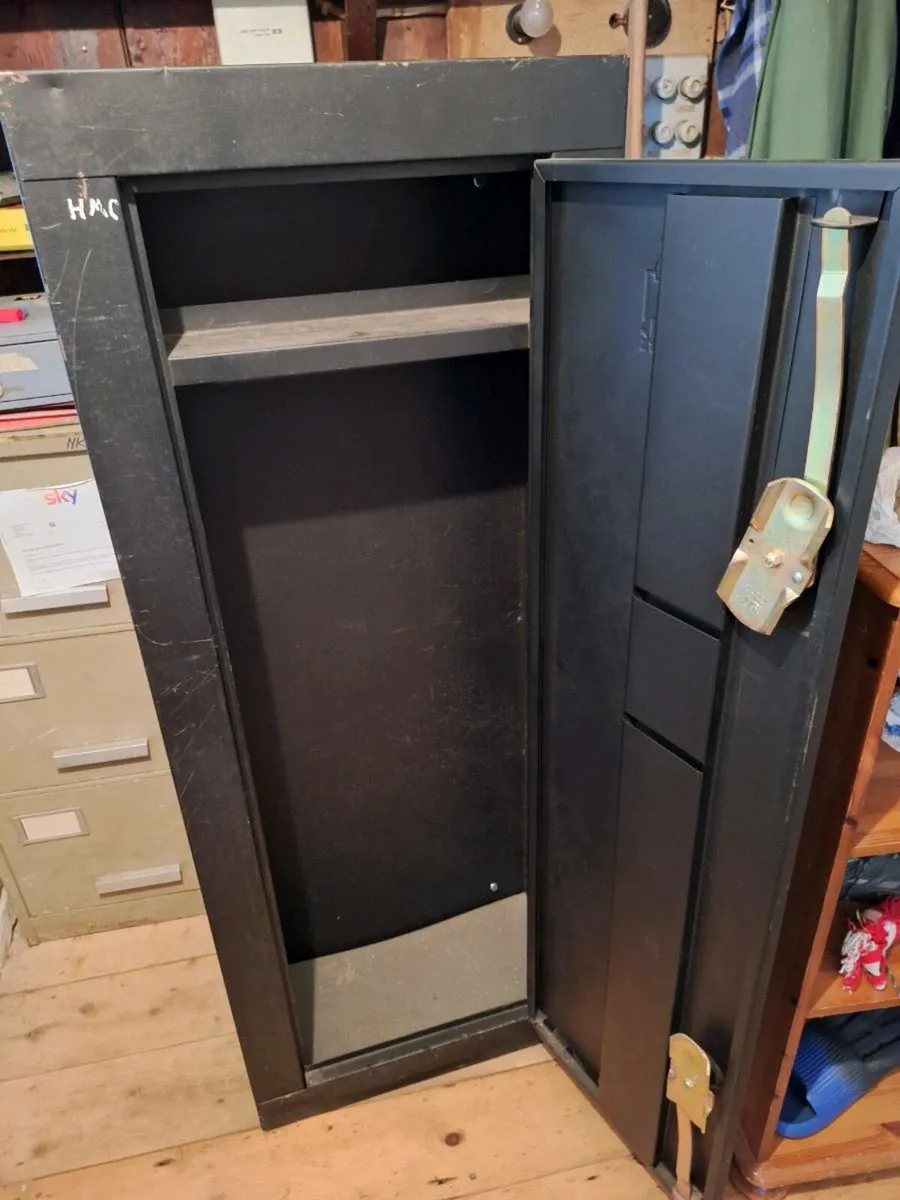 Homak 8 gun Gun safe cabinet - Image 3