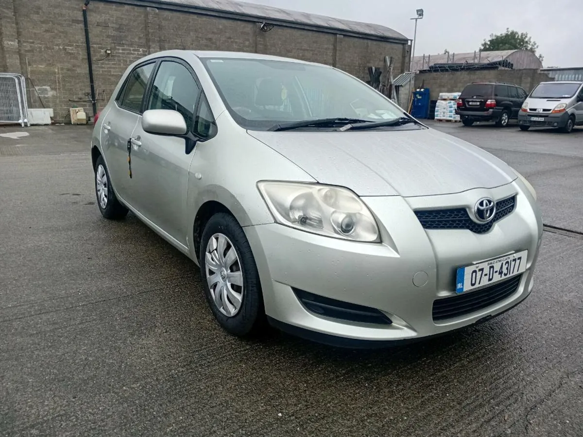 Toyota Auris - Image 1