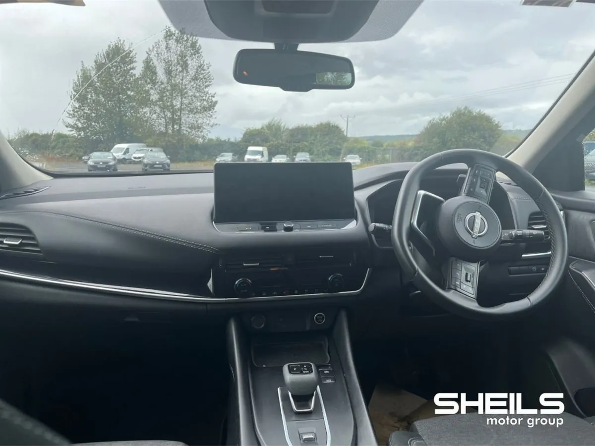 Nissan QASHQAI 1.3 PET Mild Hybrid SV Premium CVT - Image 3