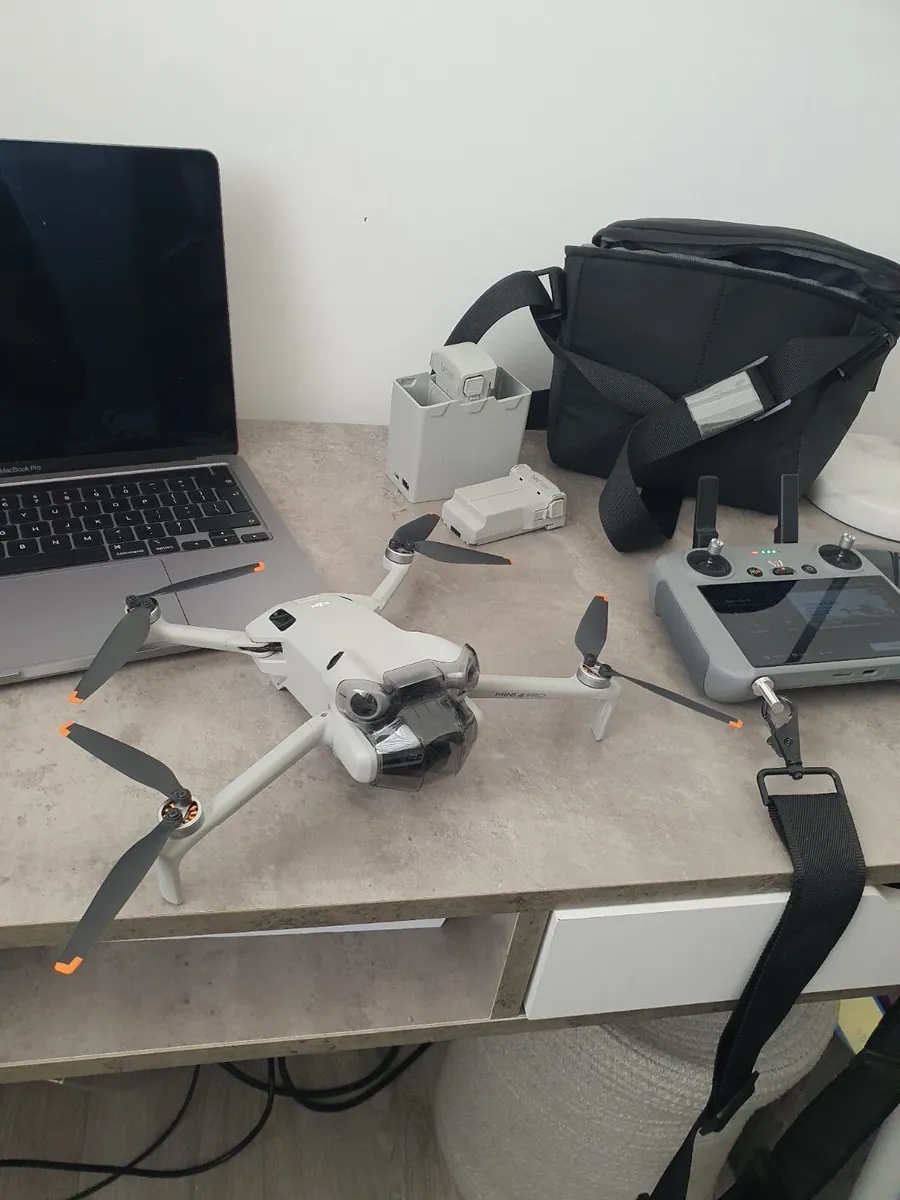 DJI 4 mini pro - Image 1