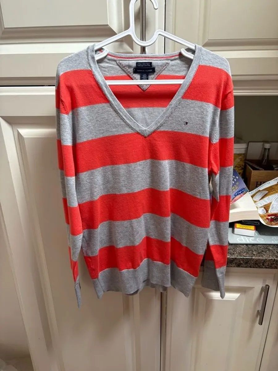 jumpers T-shirts and a jacket TOMMY HILFIGER - Image 1