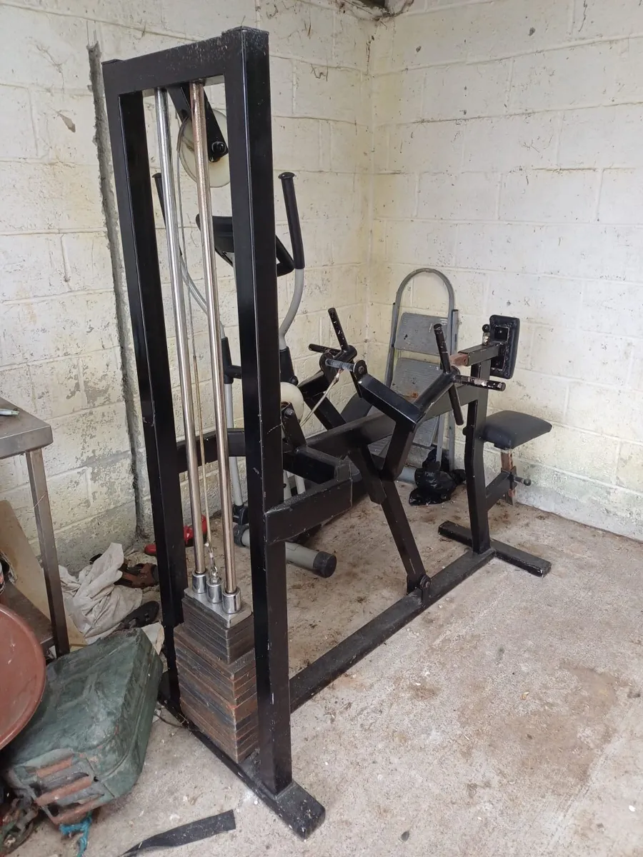 Mid row - Image 1