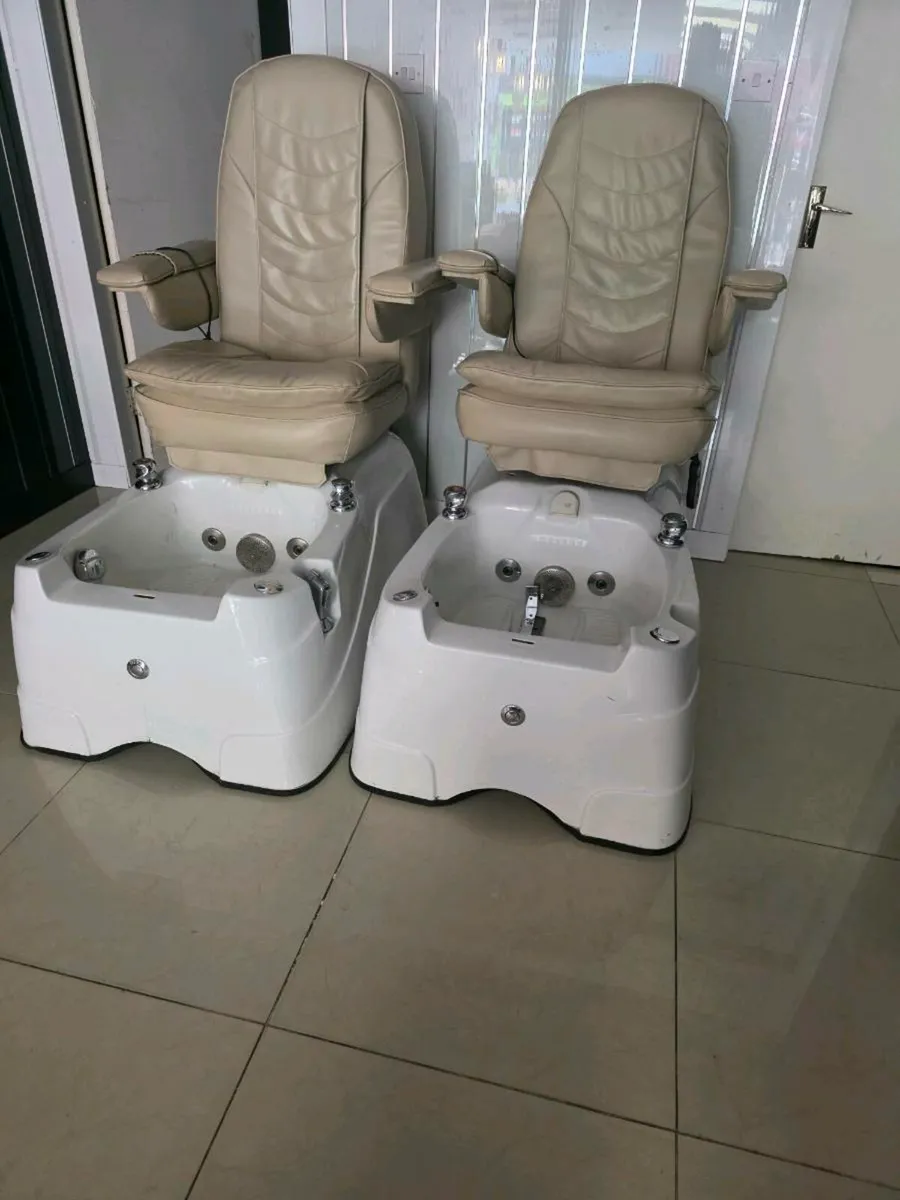 Pedicure chair - Image 2