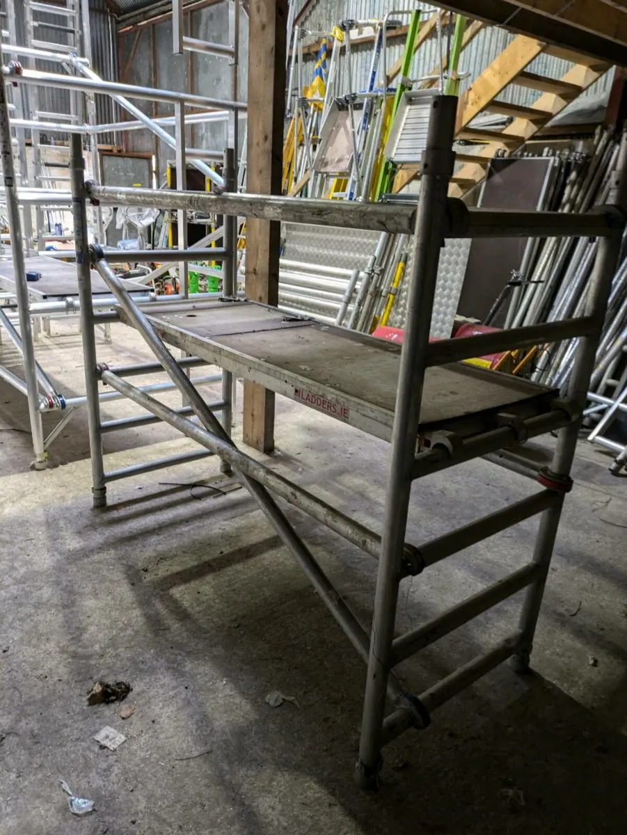 Scaffolding tower - Image 1