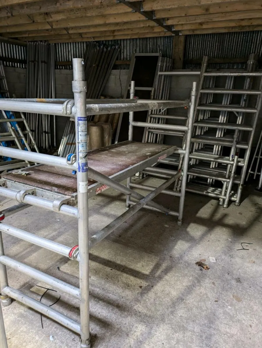 Scaffolding tower - Image 2