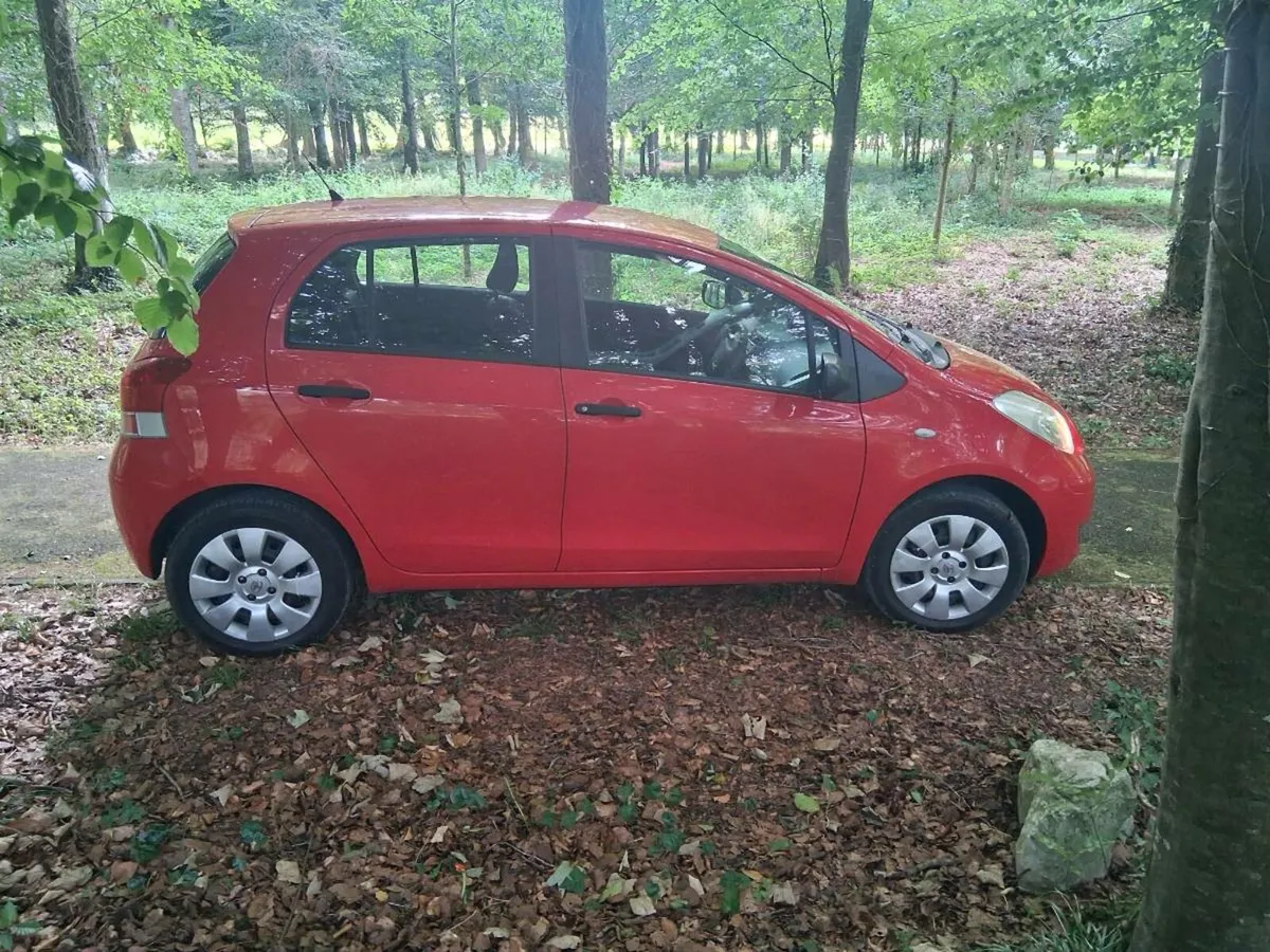 Stunning Yaris. NCT to Nov '26. Only 88k miles. - Image 2