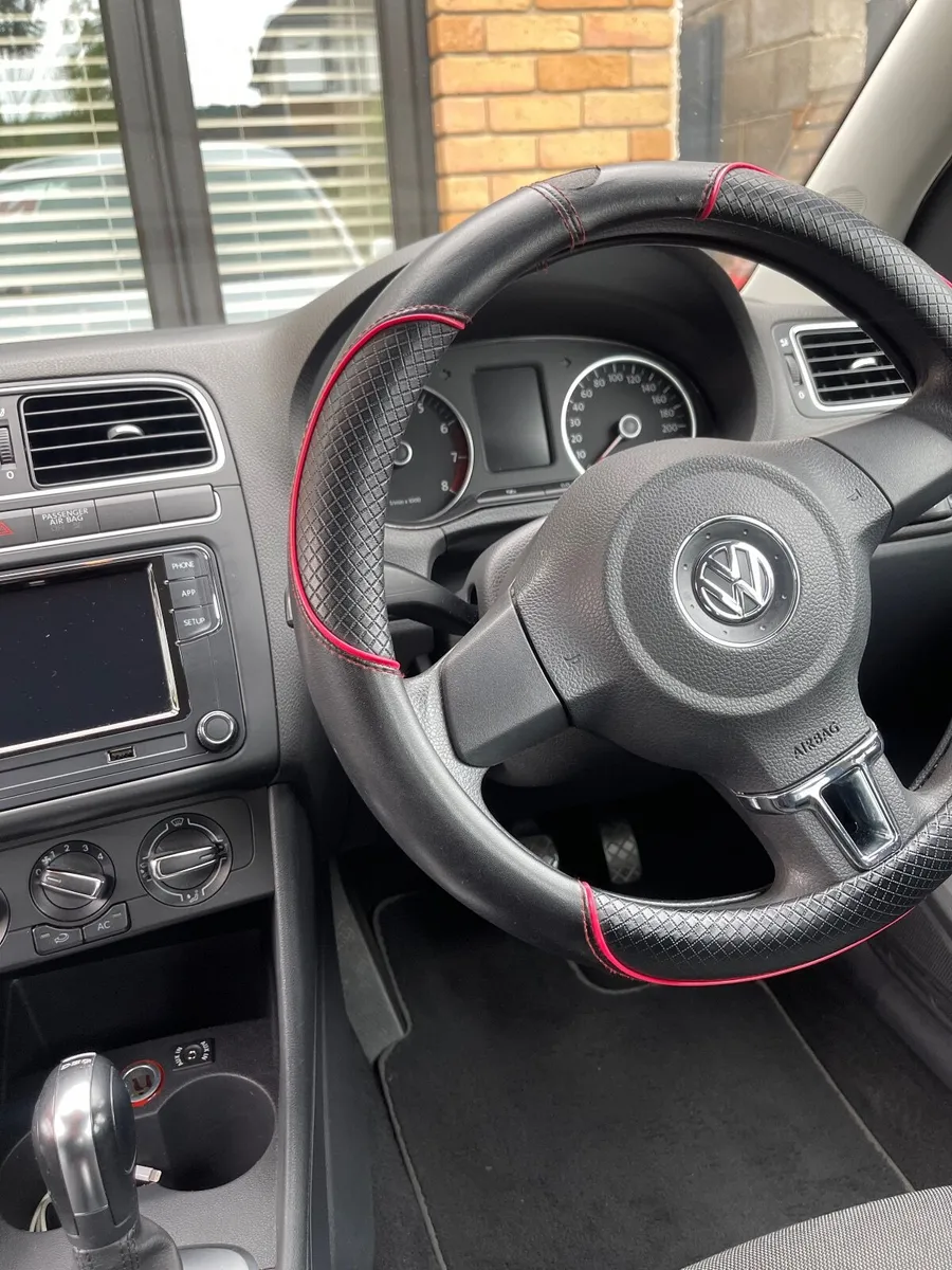 Volkswagen Polo 2011 - Image 3