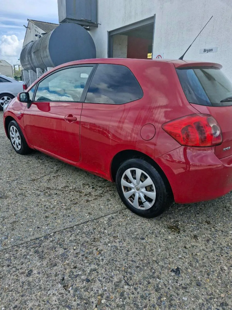 2007 Toyota Auris van - Image 2