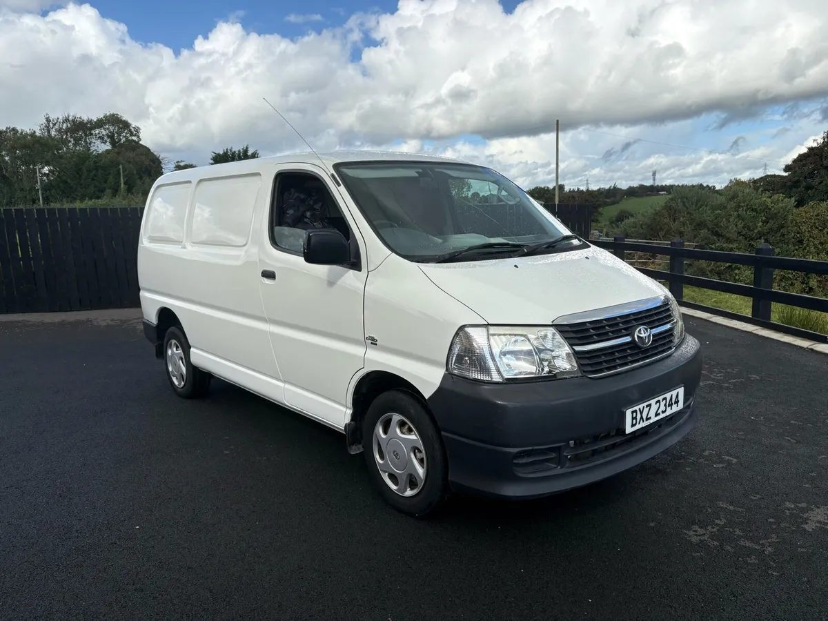 2011 Toyota Hiace  280 d4d.   SWB - Image 1