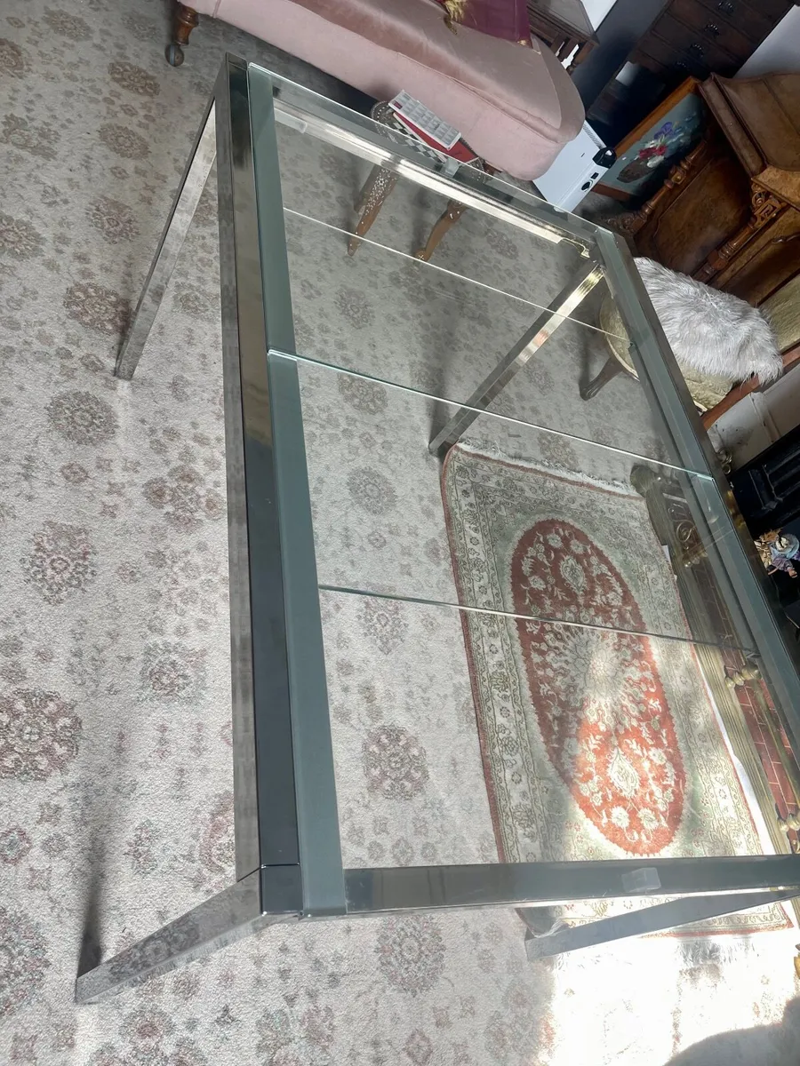 Glivarp extendable glass and chrome table - Image 3