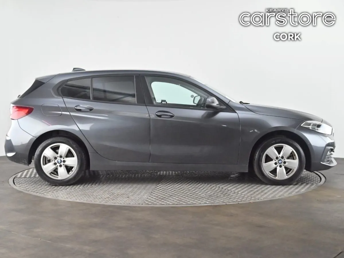 BMW 1 Series 118i 1.5 Auto - Image 3