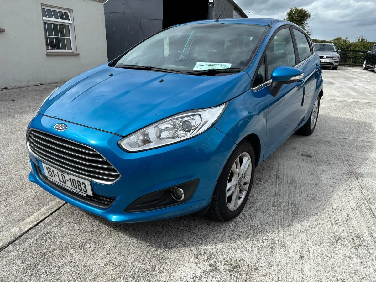 Ford Firsta  Zetec 1.0 Petrol 2015 - Image 2
