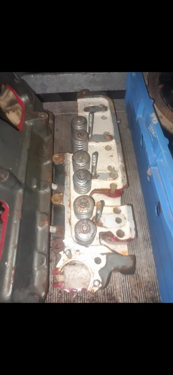 Austin cut away engine - Image 3