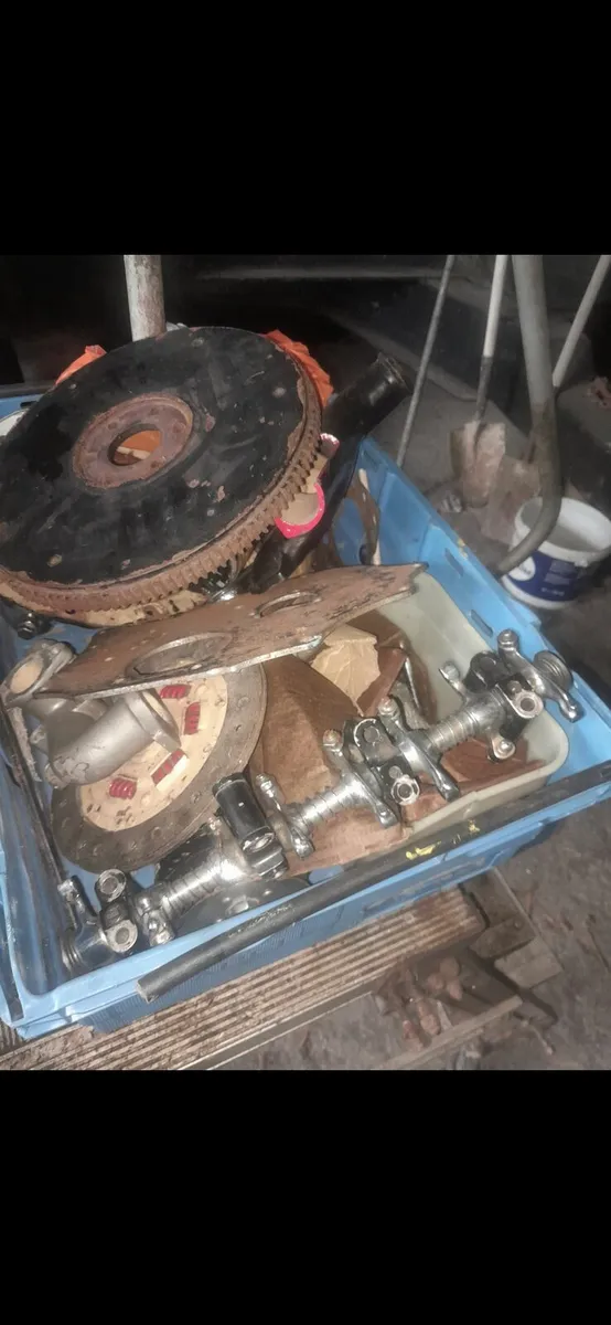 Austin cut away engine - Image 4