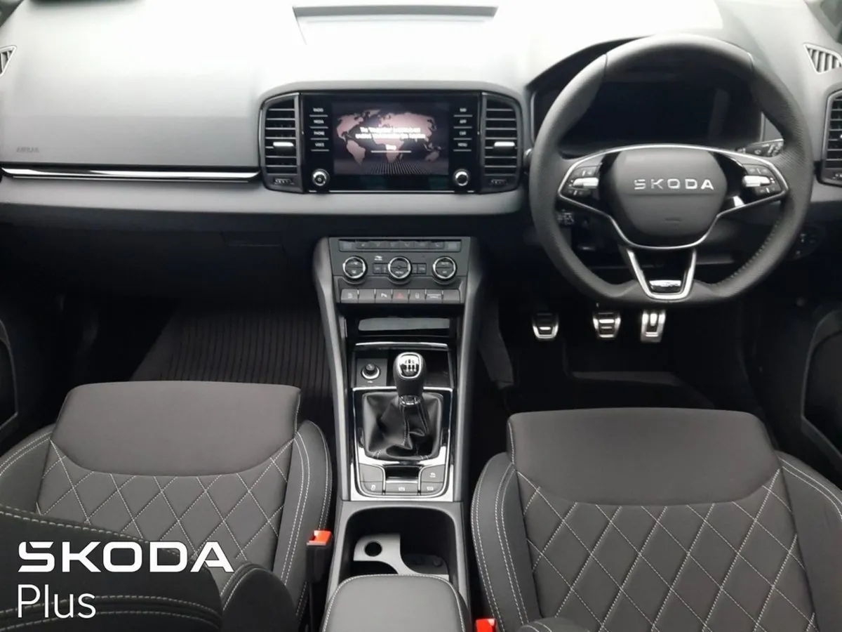 Skoda Karoq  panoramic Sunroof electric Boot spor - Image 2