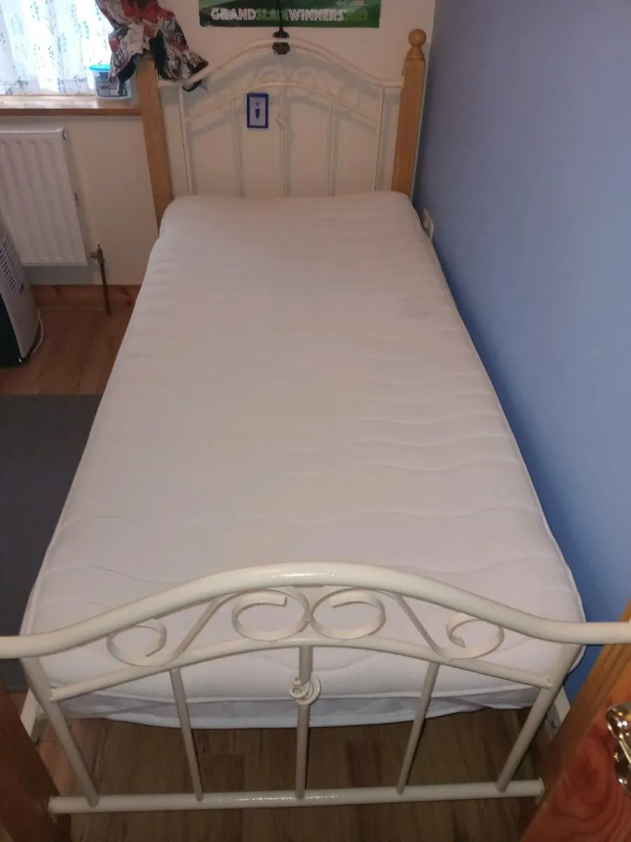 Bed 🛌 - Image 2