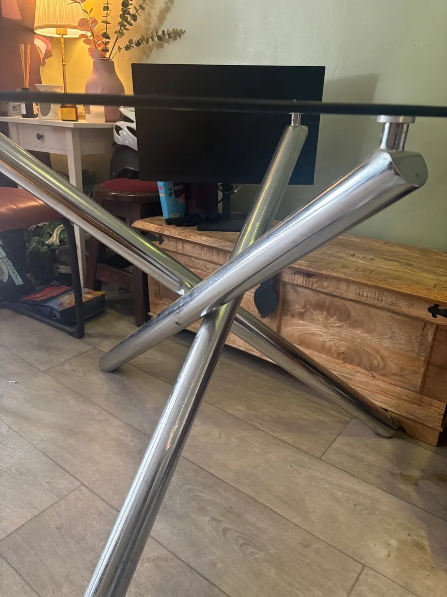 Glass table - Image 3