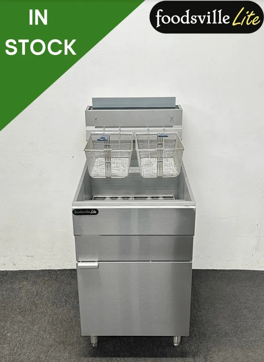 GAS 5 BURNER FRYER- pay over 6 months - Image 1