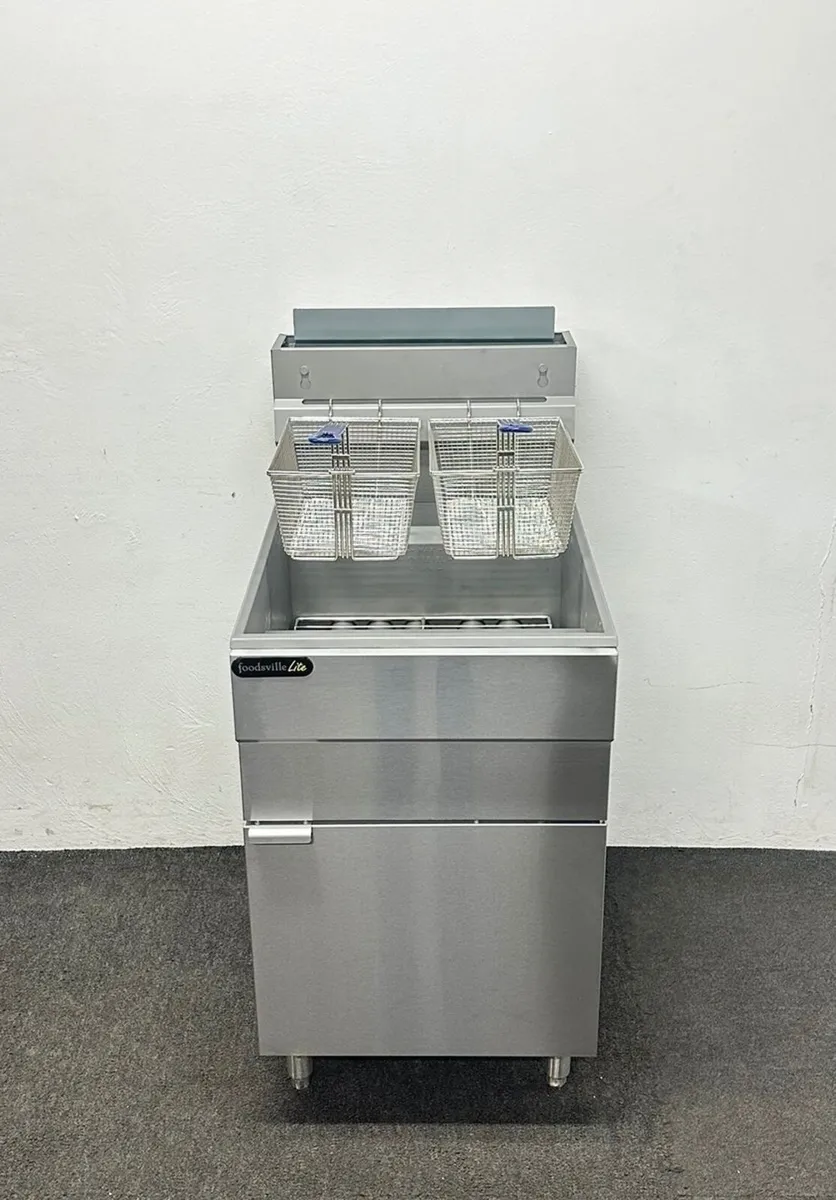 GAS 5 BURNER FRYER- pay over 6 months - Image 3