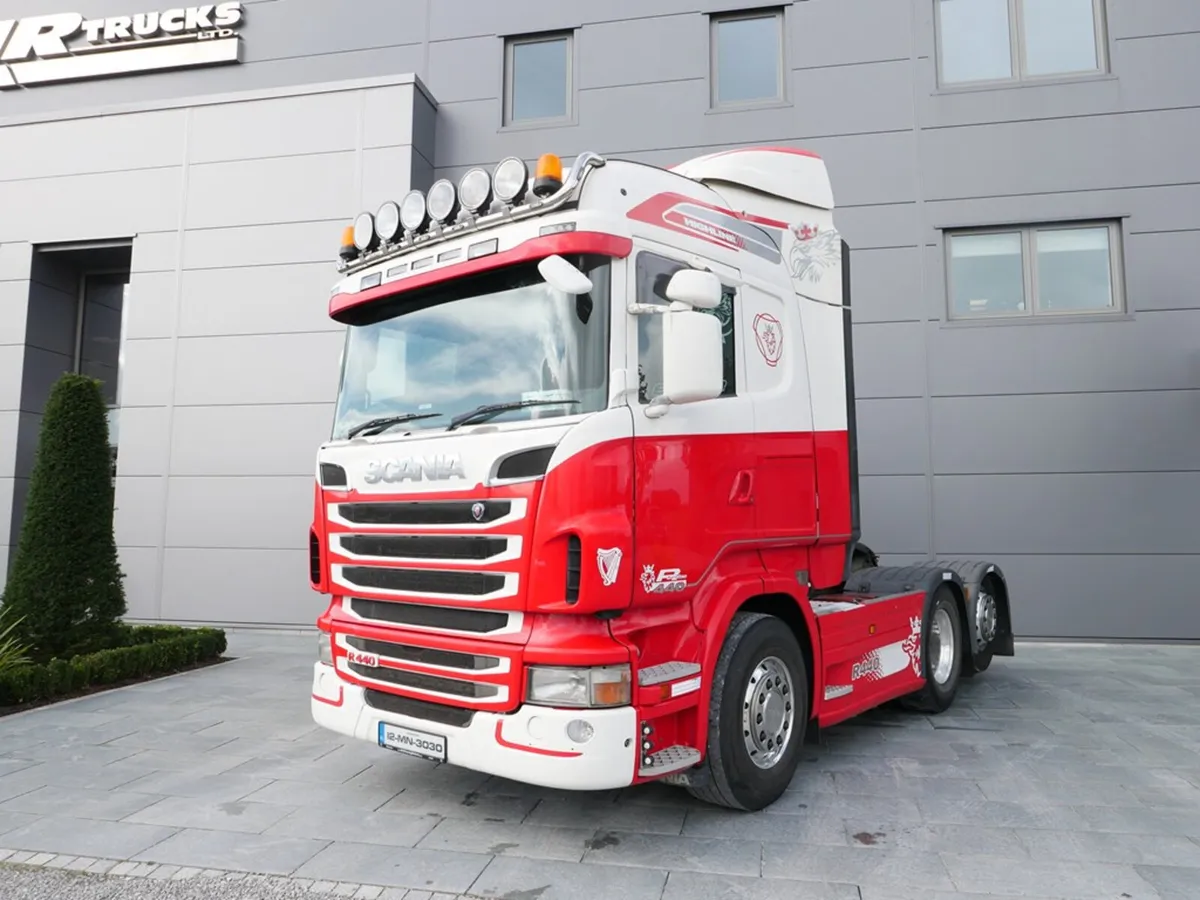 Scania R440 Highline 6x2 Tag Axle  Manual Gearbox - Image 3
