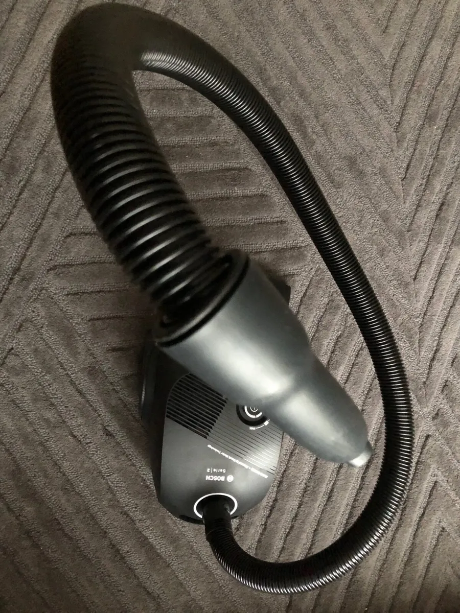 Bosch vacuum cleaner - Image 4