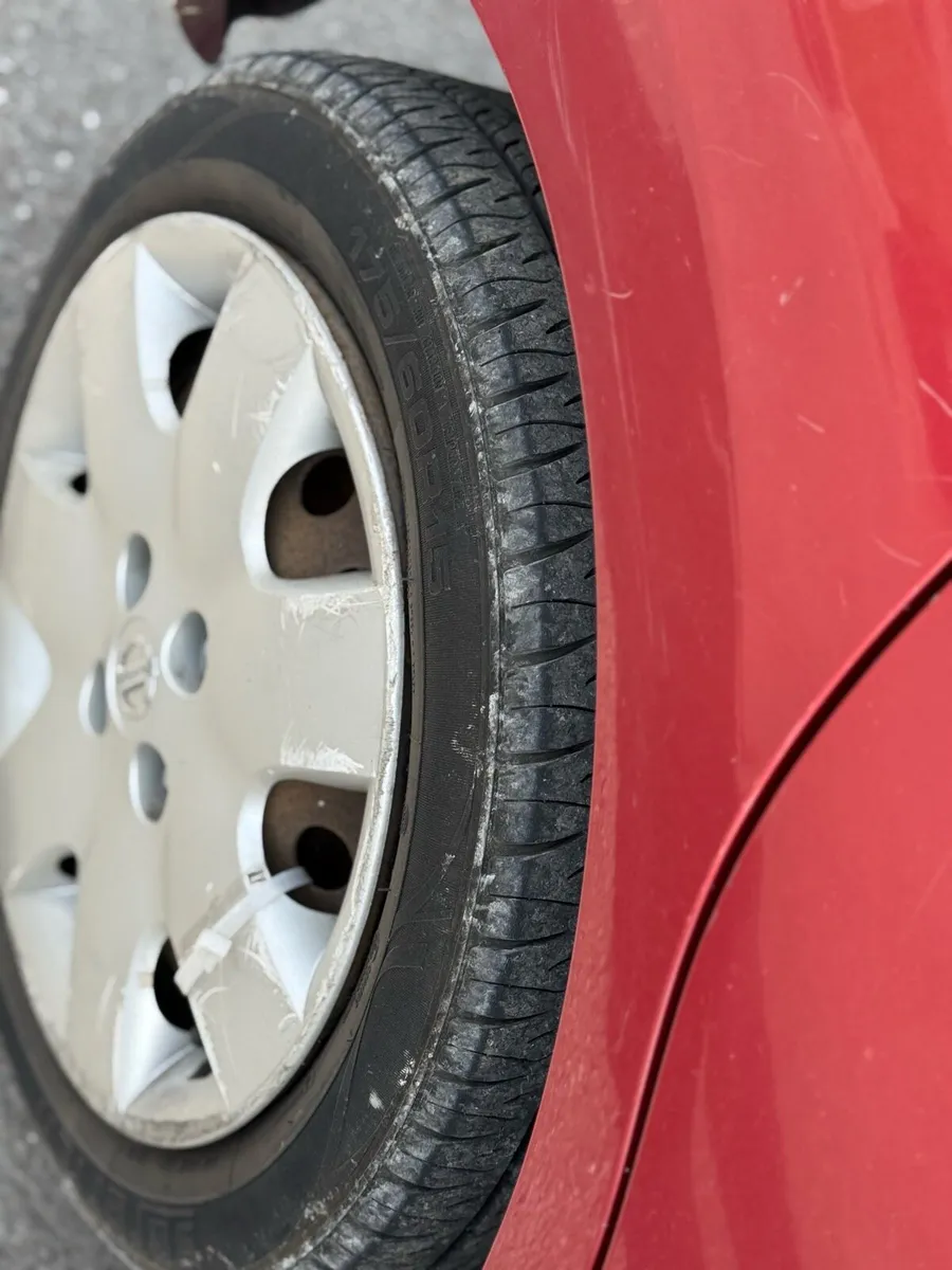 Car - Image 2