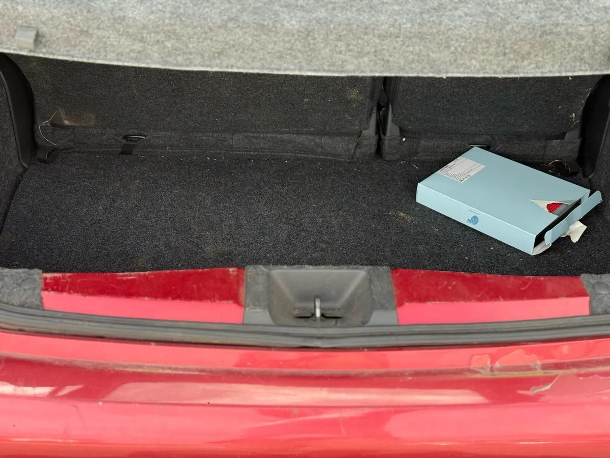 Car - Image 4