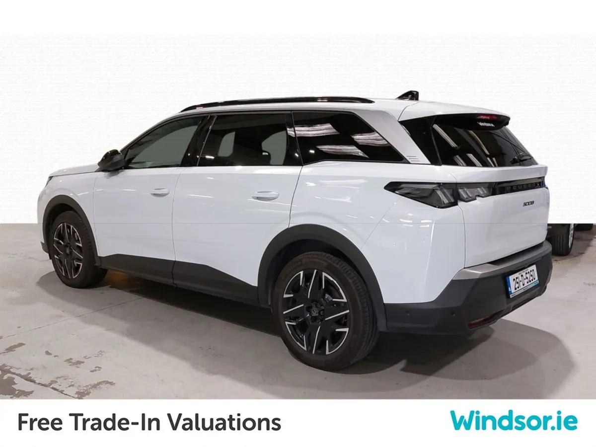 Peugeot 5008 1.2 Hybrid 136bhp E-dcs6 Allure - Image 3