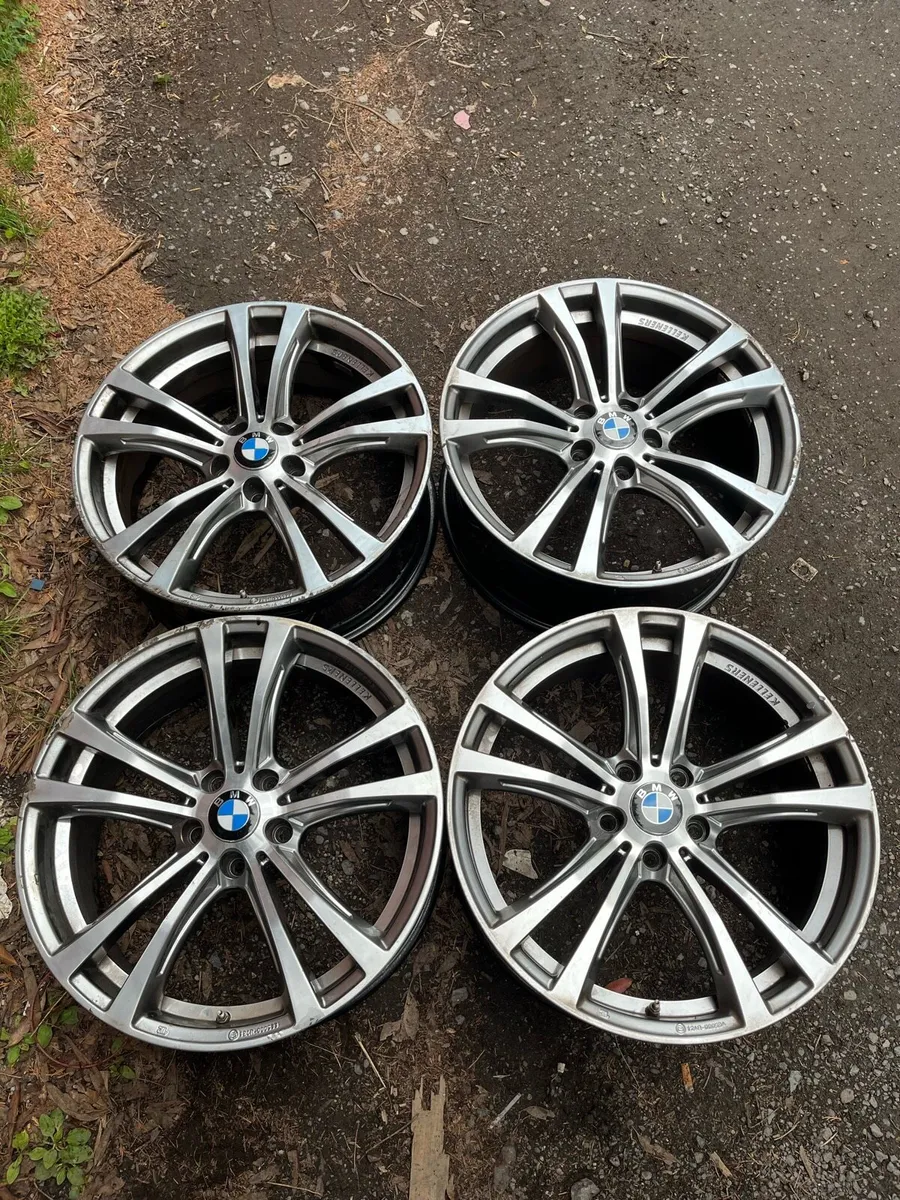20’ BMW staggered 5x120 alloy wheels - Image 1
