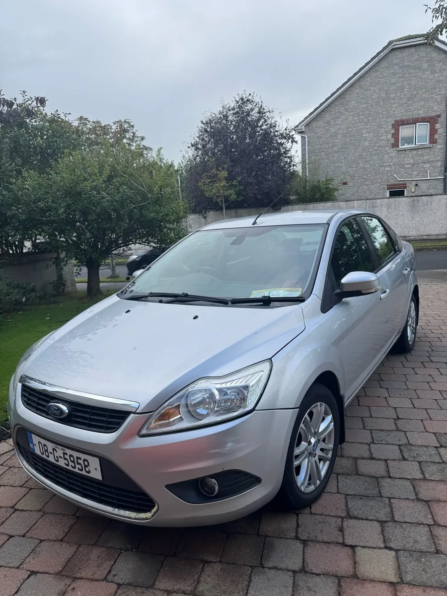 Ford Focus Ghia 1.6 115PS - Image 2